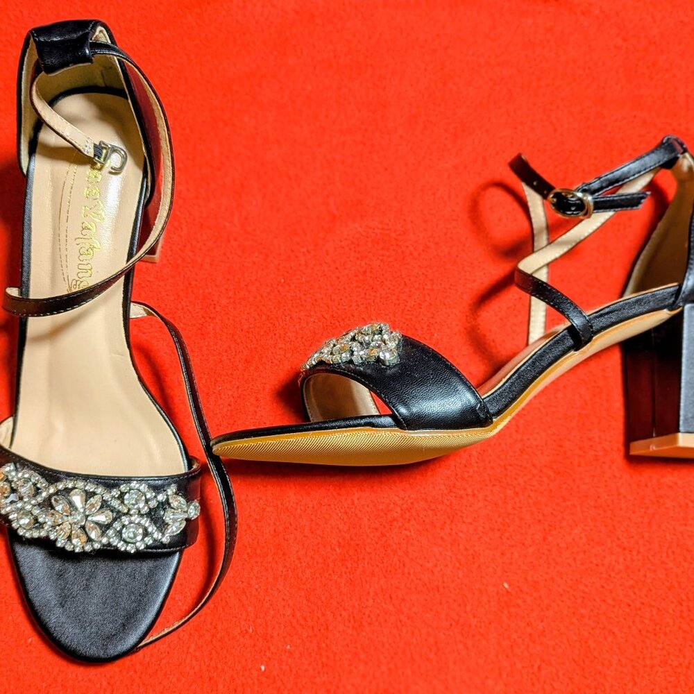 New, Black Rhinestone Block Heel Sandals – Size US 8